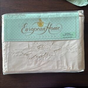 European Home Cream Dust Ruffle
